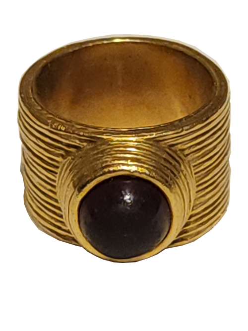 18 Karet Gold Ring with Black Onyx